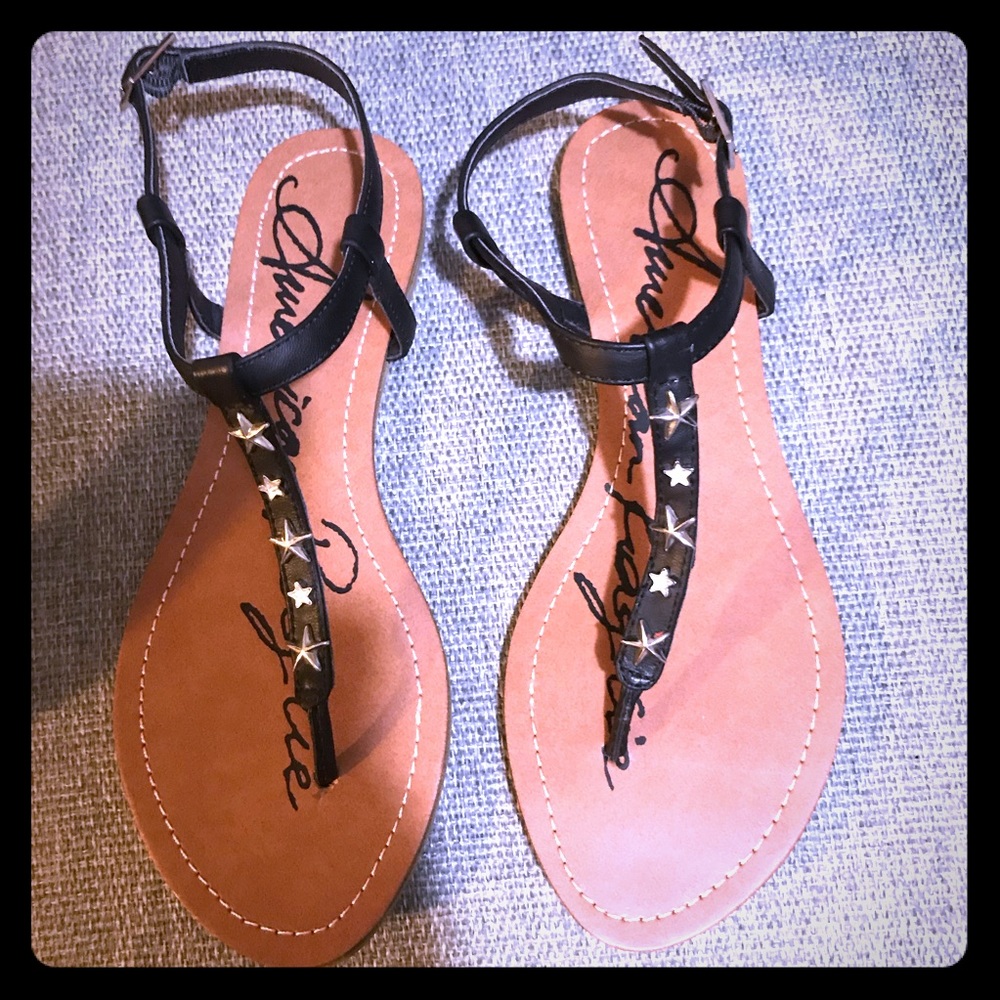 NWOT American Rag Sandals!!